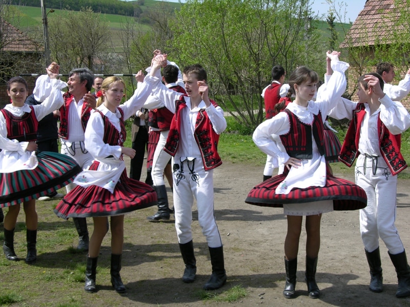 Vajdaszentivány Hungarian Dance Camp - Pomadent