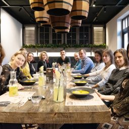 pomadent christmas dinner