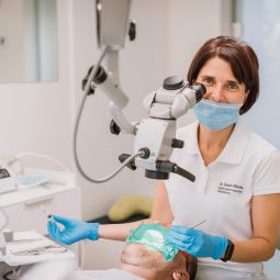 microscope dental treatment